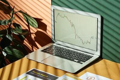 graph on a laptop7
